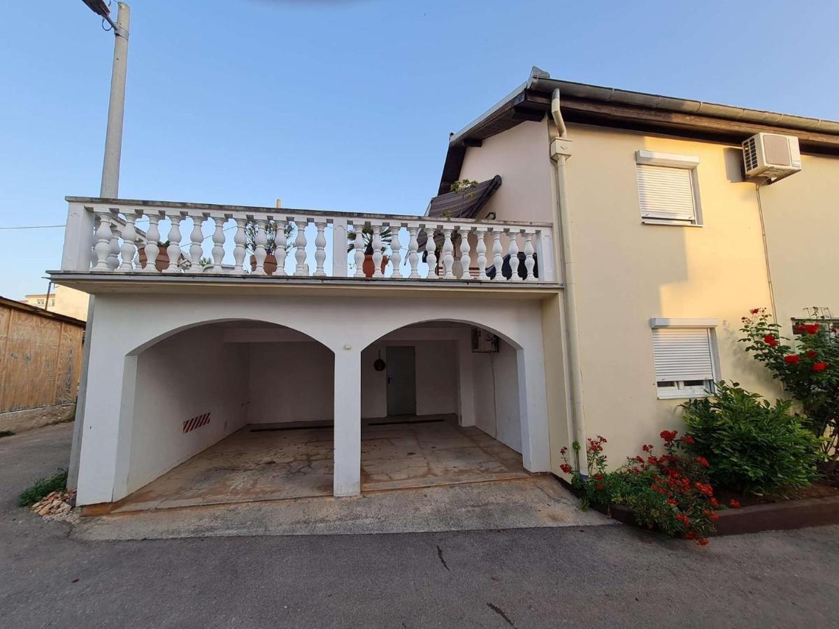 Apartmani Lovre I Zara Dış mekan fotoğraf