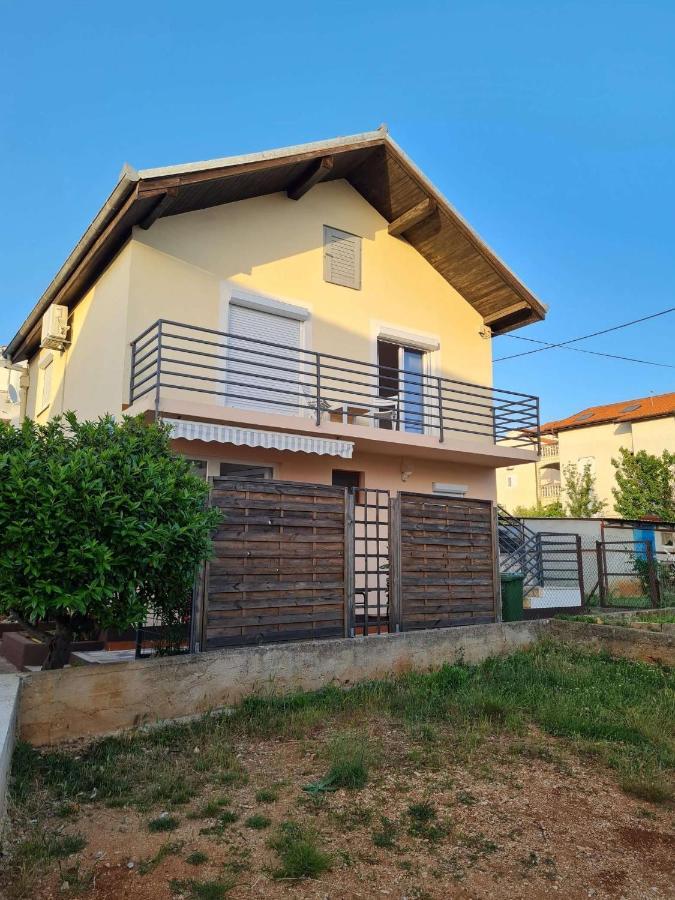 Apartmani Lovre I Zara Dış mekan fotoğraf