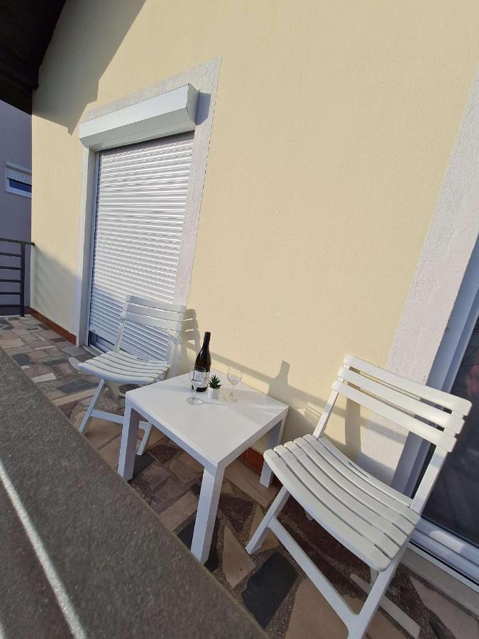 Apartmani Lovre I Zara Dış mekan fotoğraf